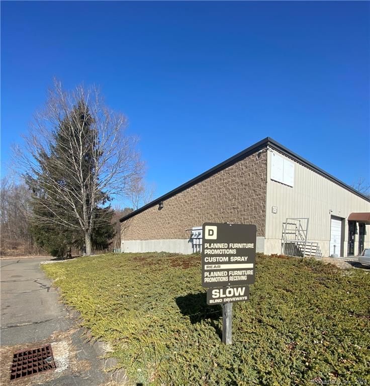 9 Moody Rd, Enfield, CT 06082